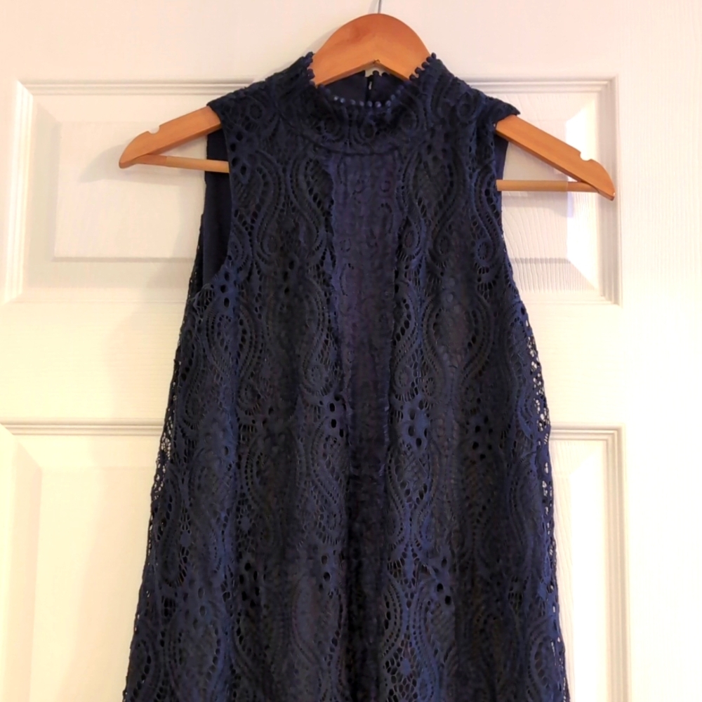 Ashley Mason Mock Neck Lace Shift Dress - XS - NAVY